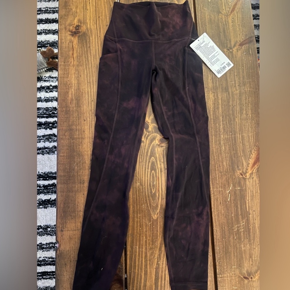 NWT Lululemon align 25” size 2